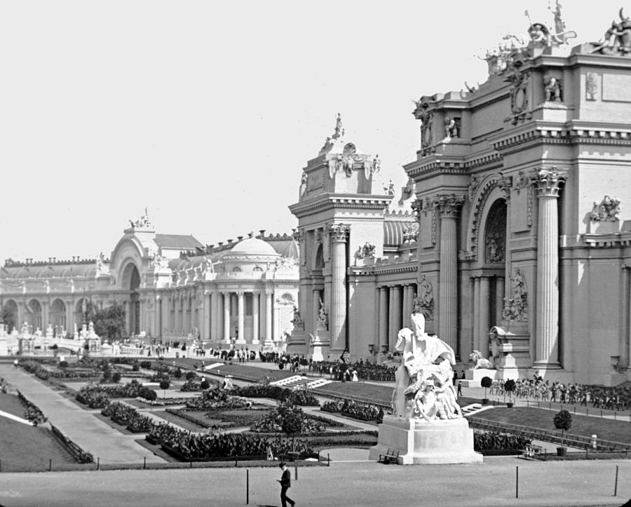 1904 Worlds Fair Liberal Arts Building Sunken Garden 1904 Photograph by A Macarthur Gurmankin