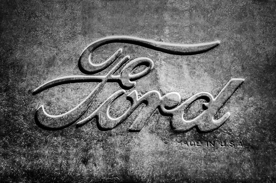 Black And White Photograph - 1912 Ford Hood Ornament - Emblem -0496bw2 by Jill Reger