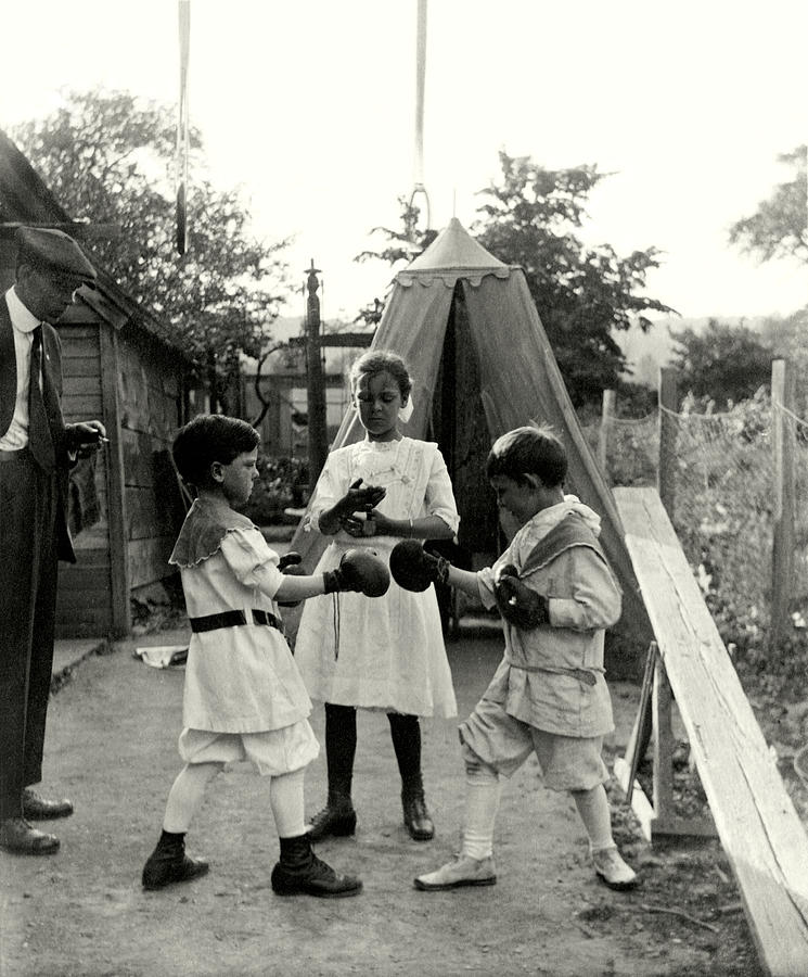 1915 Backyard Boxing Match Photograph by Historic Image