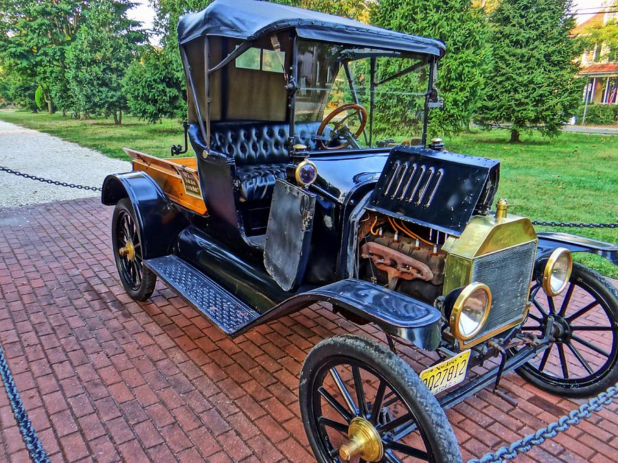 1915 Model T Ford Runabout Photograph by Gary Ambessi - Fine Art America