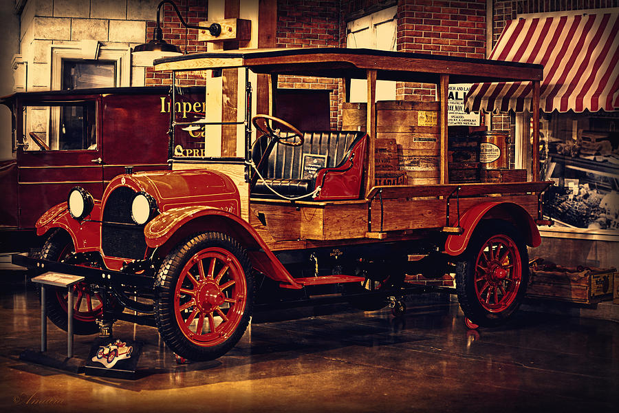 1919 Oldsmobile 3/4 Ton Truck Photograph by Maria Angelica Maira