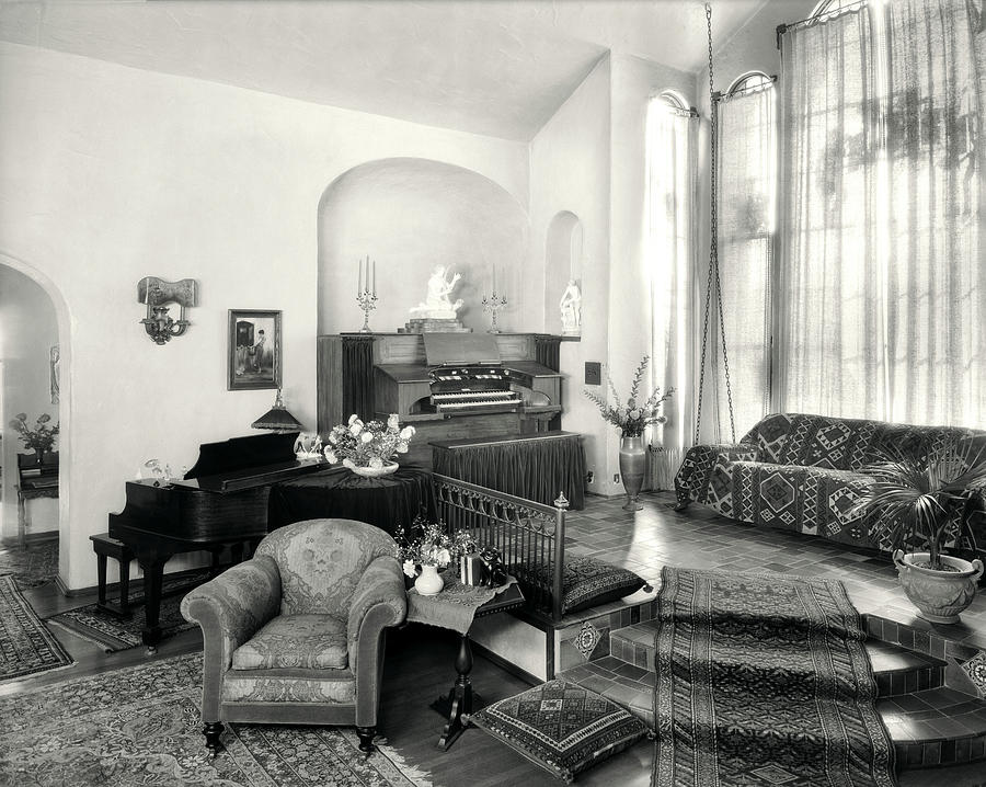 1920 living room furniture