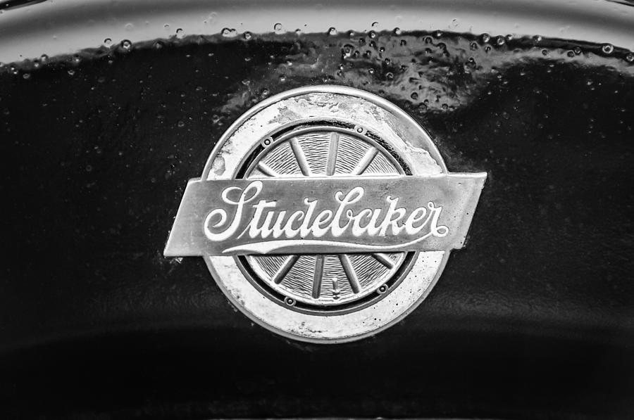 1922 Studebaker Logo -0325bw Photograph by Jill Reger