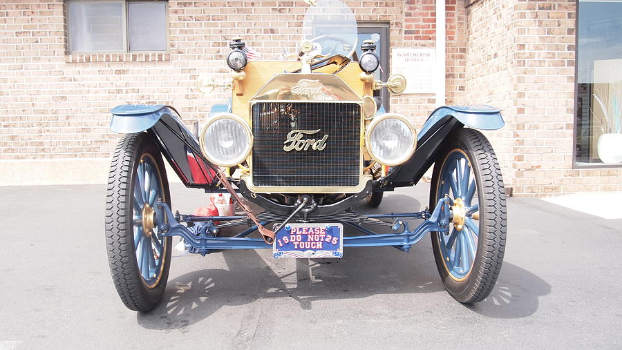 1925 Ford Photograph by Emery Graham