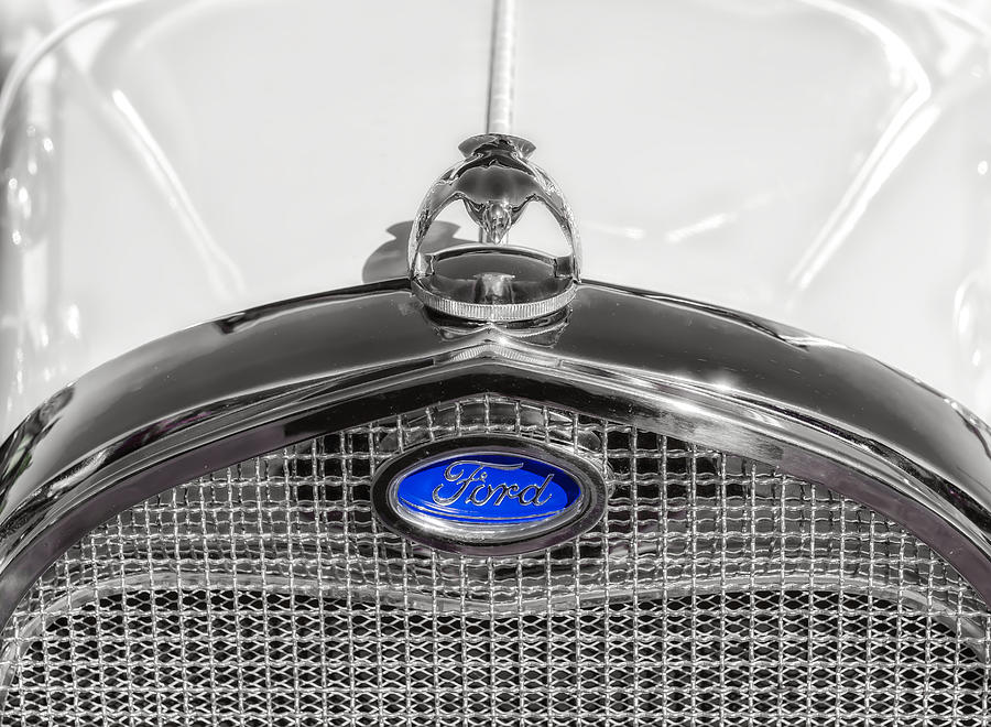 1929 Ford Model A Hood Ornament Photograph by Frank J Benz