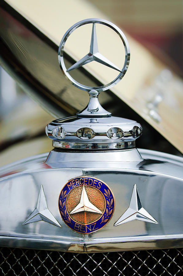 1929 Mercedes-Benz SS Barker Roadster Hood Ornament - Emblem Photograph by Jill Reger