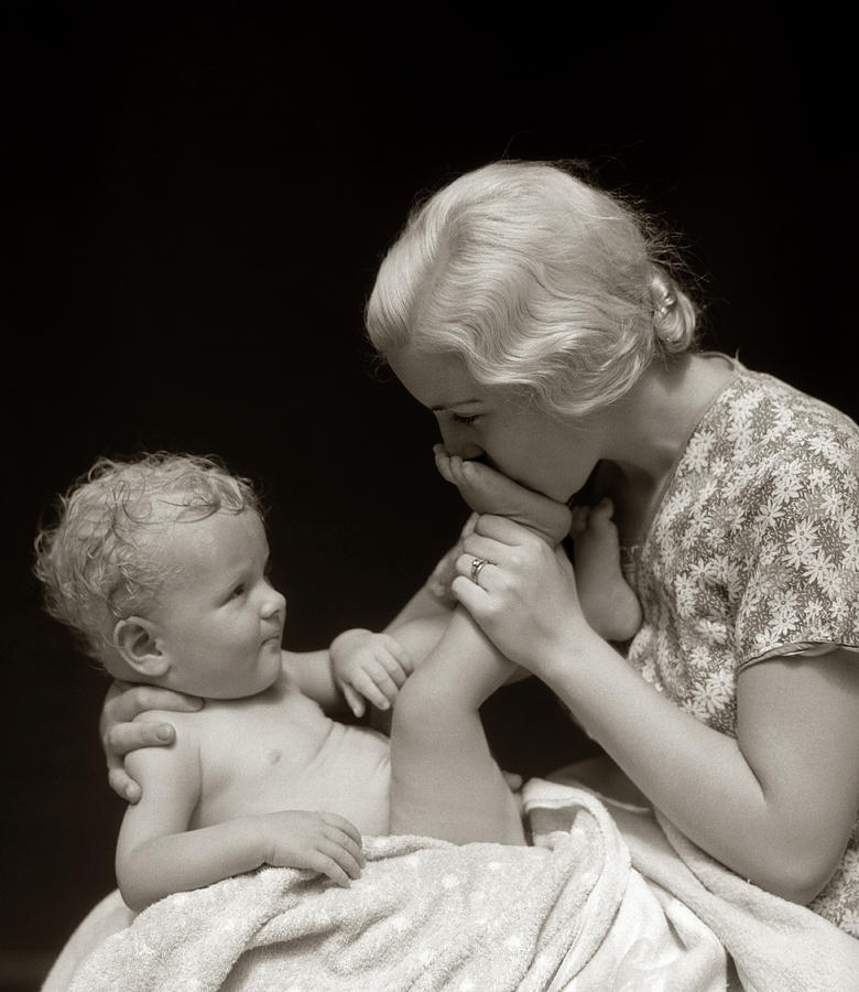 vintage mother and baby photography