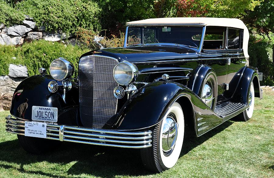 1933 Cadillac 2324