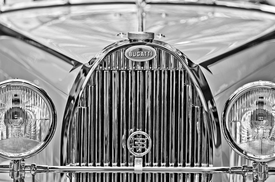 1935 Bugatti Type 57 Roadster Grille Emblem Photograph by Jill Reger