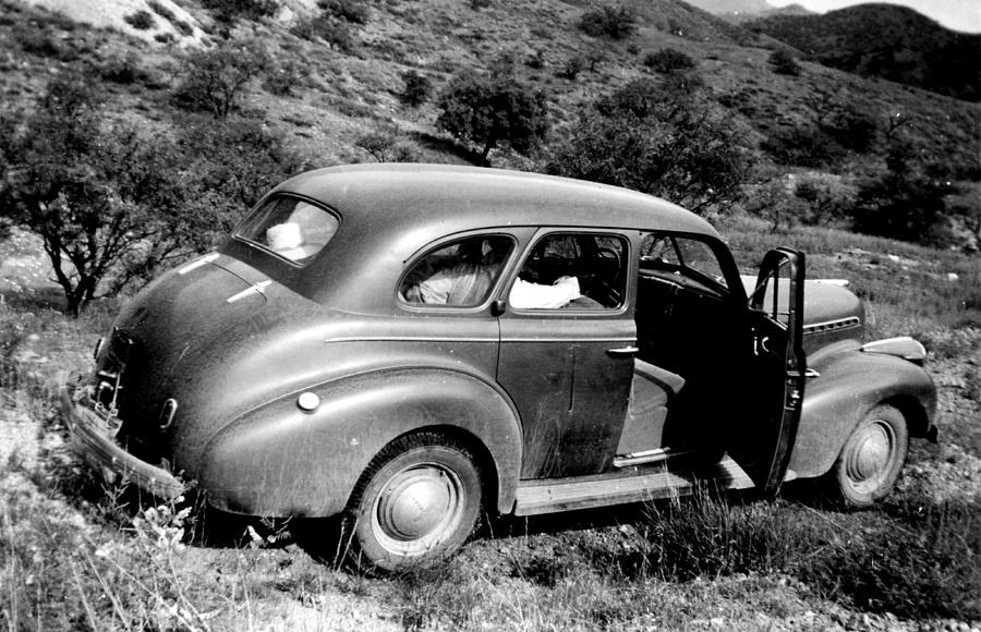 1940 Chevrolet Special Deluxe 4 Door Photograph by Larry Ward
