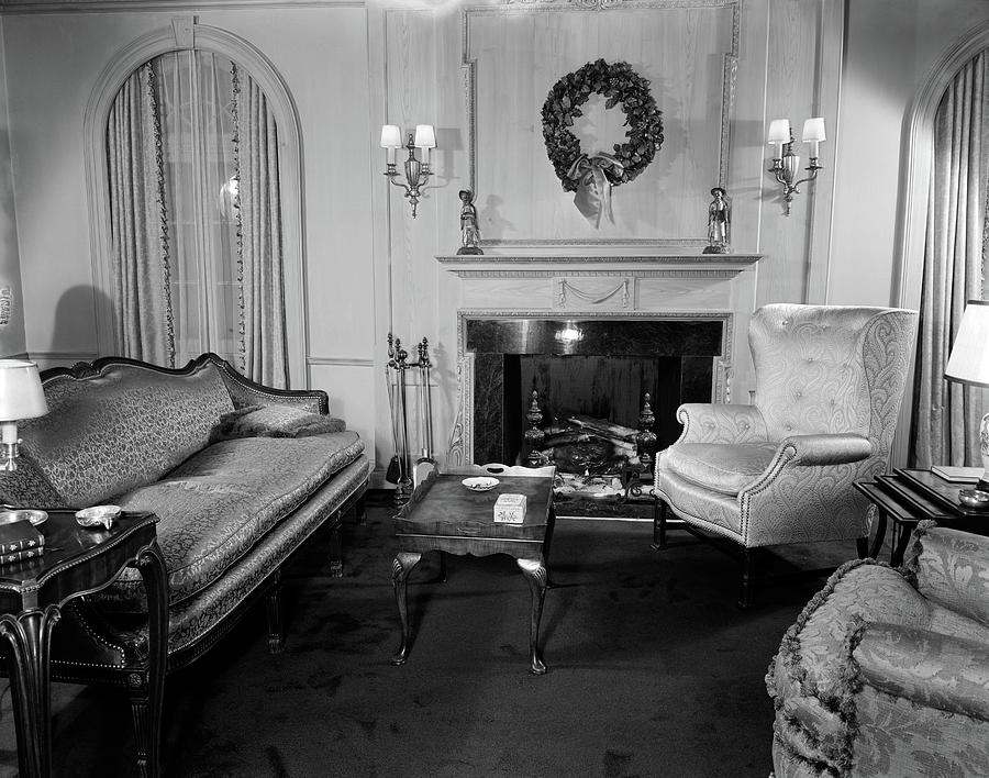 Black And White Photograph - 1940s Living Room Sitting Room by Vintage Images