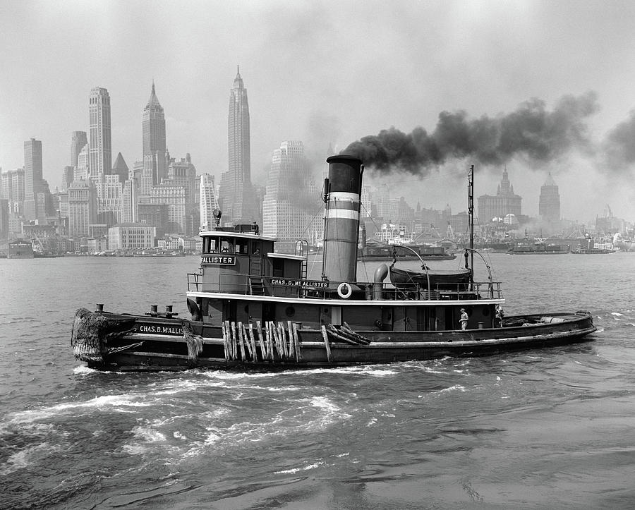 Black And White Photograph - 1940s Steam Engine Tugboat On Hudson by Vintage Images