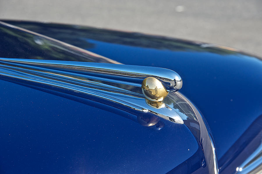 1947 Lincoln Continental Hood Ornament Photograph by Dave Koontz