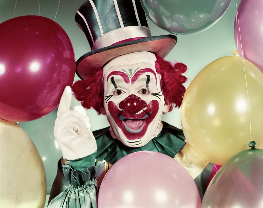 Up Movie Photograph - 1950s Circus Clown Portrait Smiling by Vintage Images
