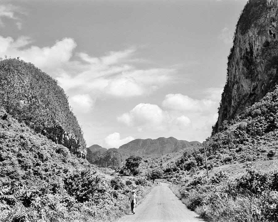 1950s-rural-road-outside-of-town-vintage-images.jpg
