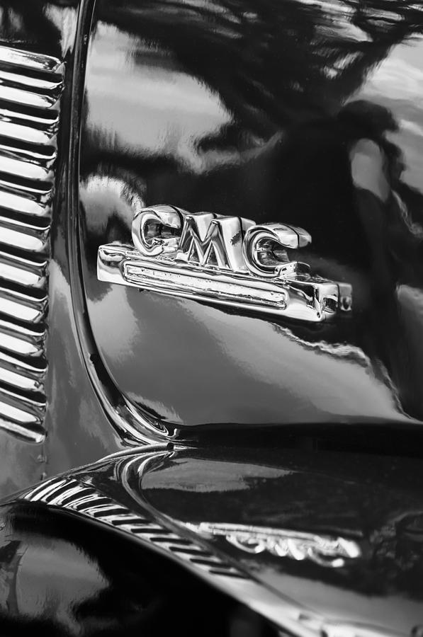 Car Photograph - 1952 GMC Suburban Emblem by Jill Reger