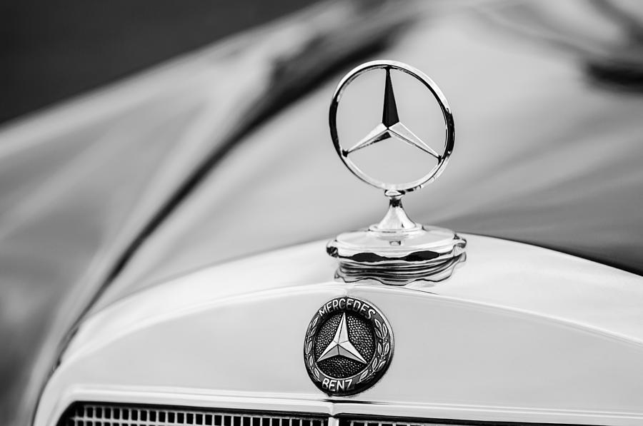 1958 Mercedes-Benz 220S Cabriolet Hood Ornament - Emblem Photograph by Jill Reger