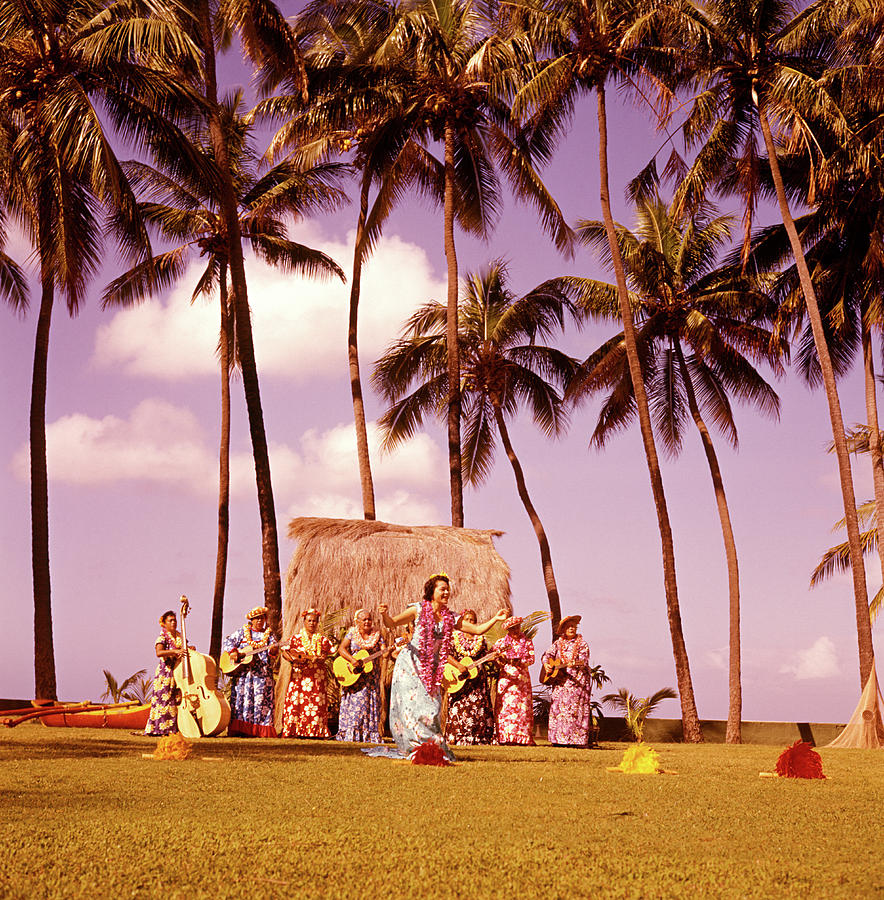 1960s Native Hawaiian Women Performing Photograph By Vintage Images