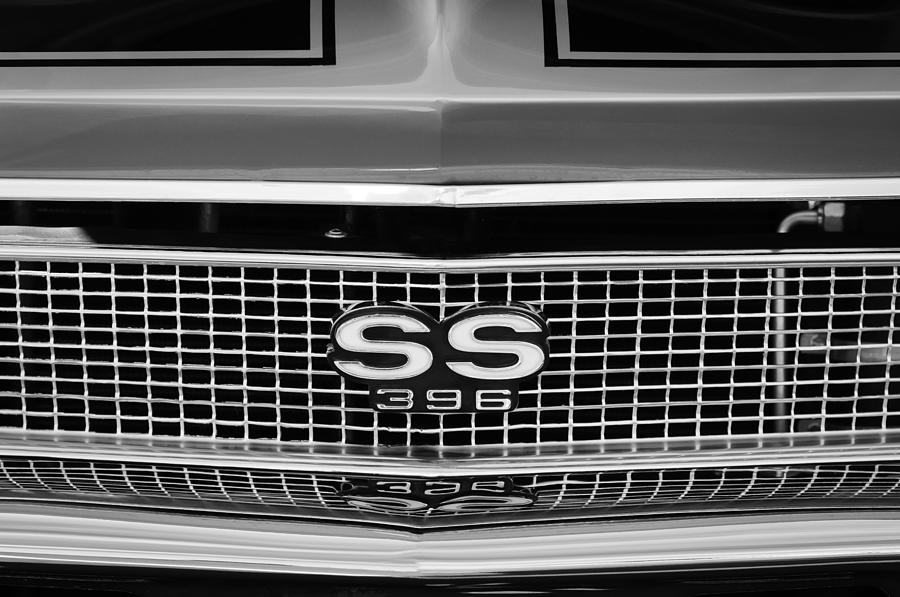 1968 Chevrolet Chevelle SS 396 Grille Emblem Photograph by Jill Reger