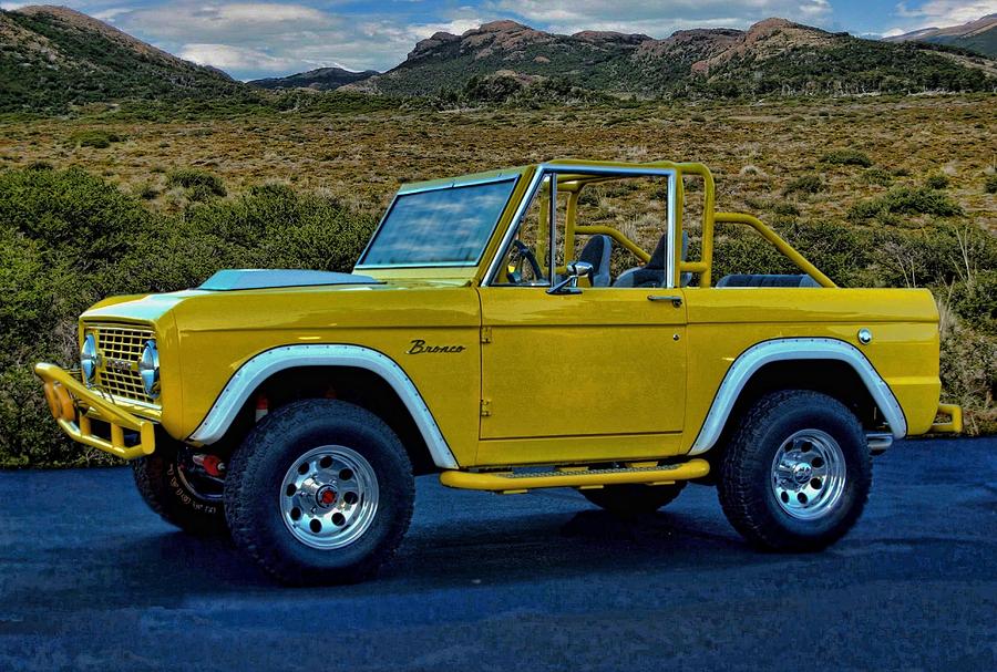 1970 Ford Bronco Photograph by Tim McCullough