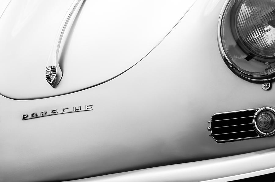 Car Photograph - 1970 Volkswagen VW Porsche Speedster Replica Hood Emblem by Jill Reger