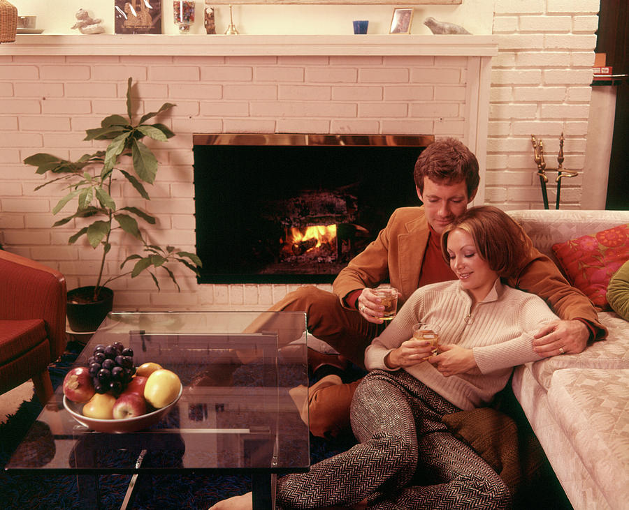 1970s Romantic Couple Man And Woman Photograph By Vintage Images Pixels