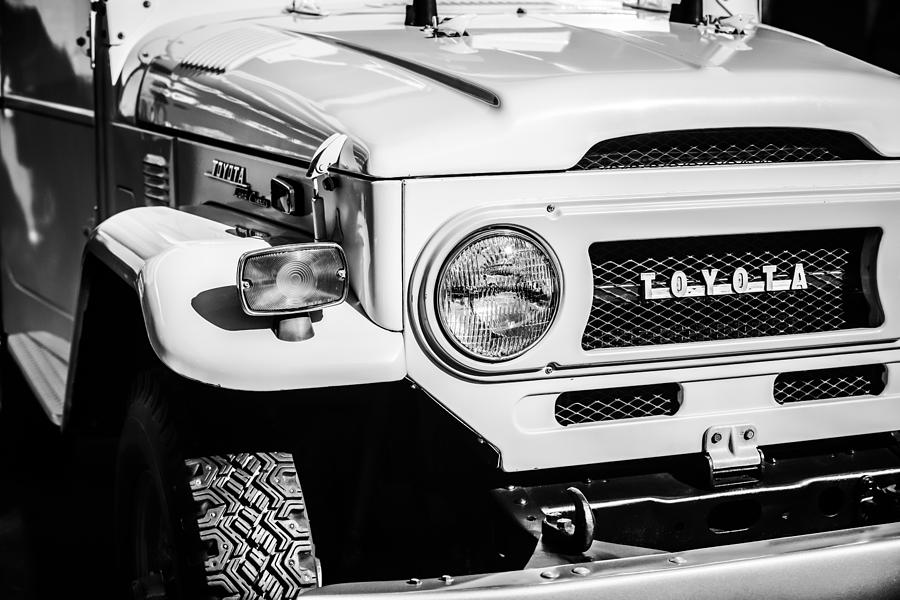 Black And White Photograph - 1973 Toyota FJ40 Land Cruiser Grille Emblem -1918bw by Jill Reger
