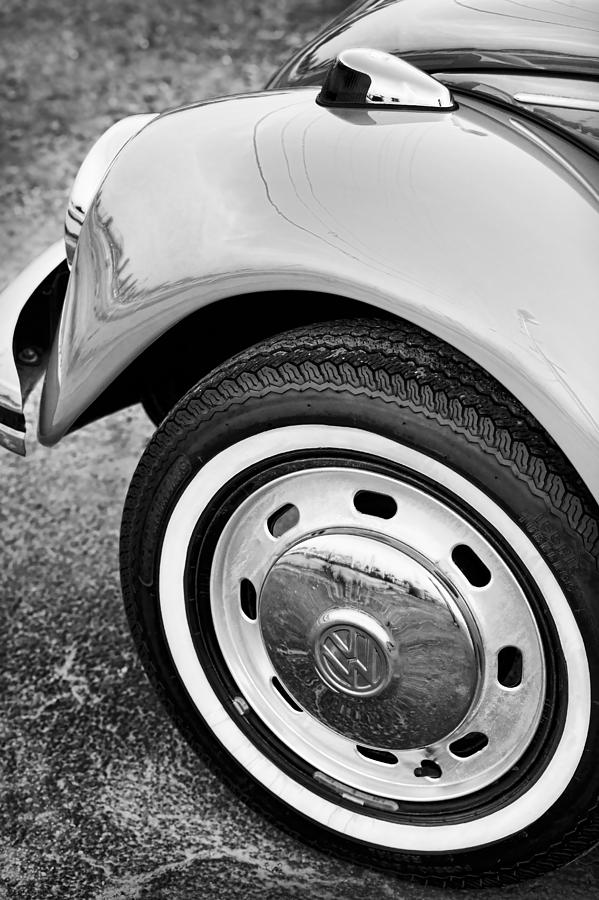 1973 Volkswagen Beetle Photograph by Gordon Dean II