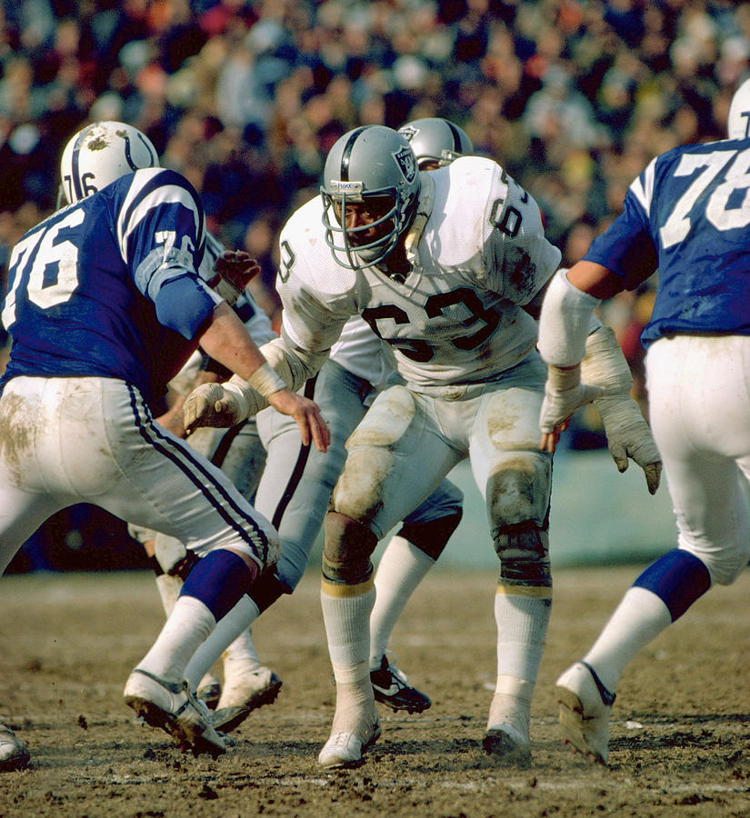 1977 AFC Divisional Playoff Game - Oakland Raiders vs Baltimore Colts - December 24, 1977 Photograph by Tony Tomsic