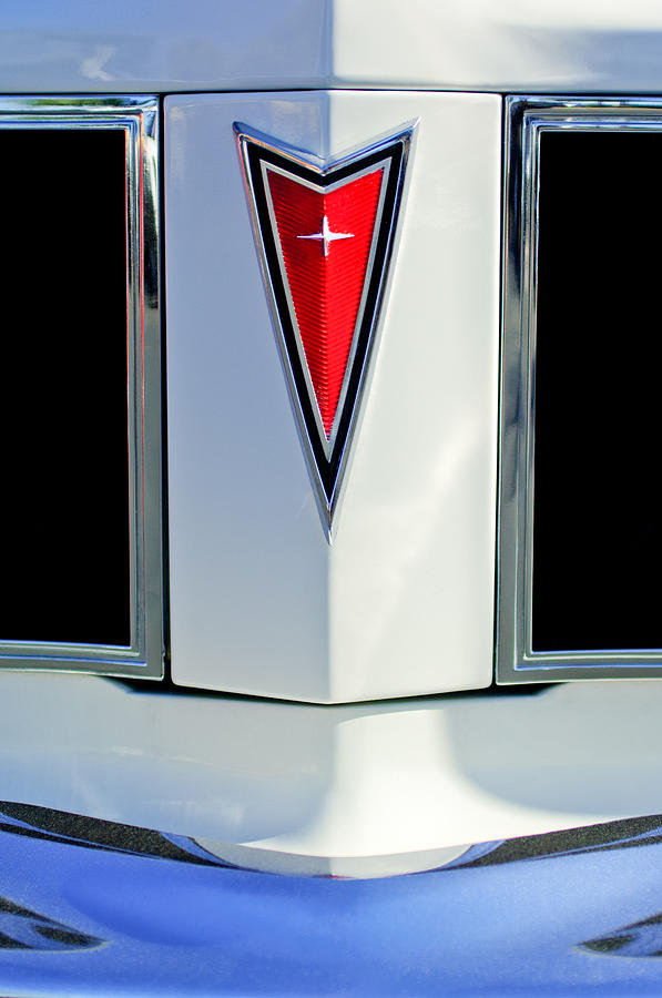 1977 Pontiac Can Am Emblem Photograph by Jill Reger
