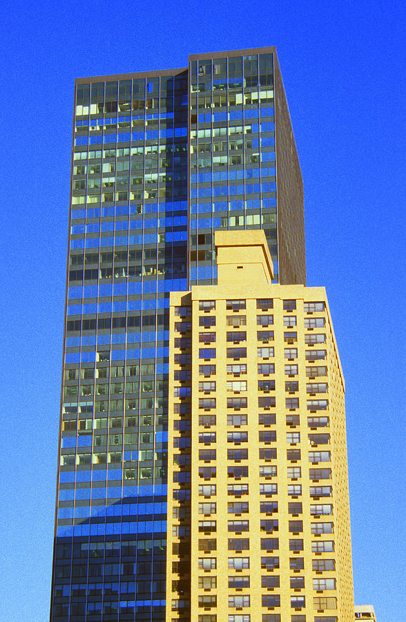 1984 New York City Skyline No1 Photograph by Gordon James
