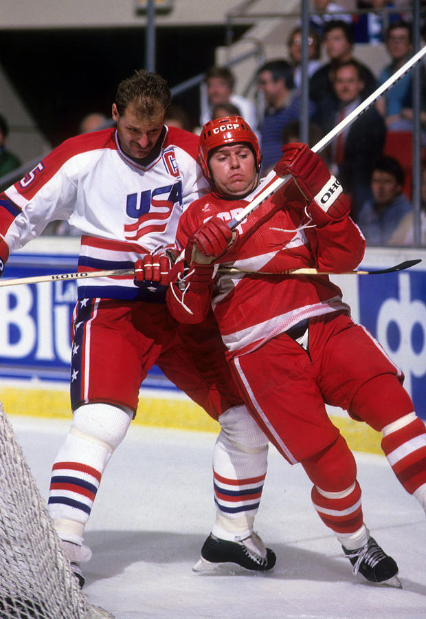 1987 Canada Cup:  Soviet Union v United States Photograph by B Bennett