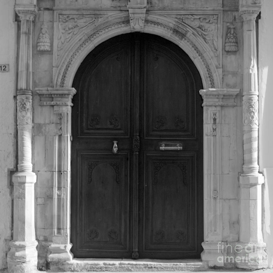 19th Century doorway Photograph by Paul Cowan