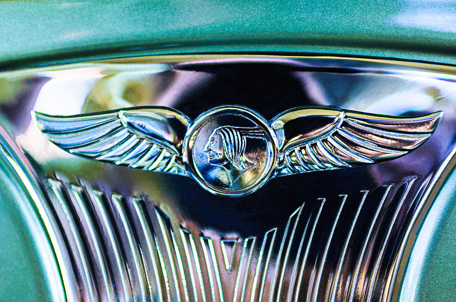 1933 Pontiac Emblem Photograph by Jill Reger - Pixels
