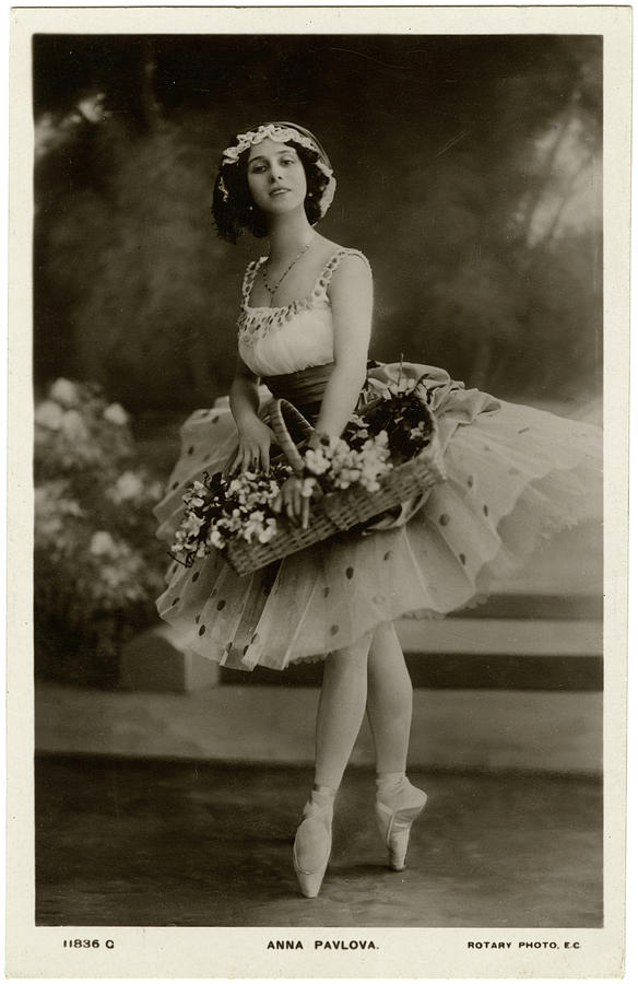 Anna Pavlova (1881 - 1931), Russian Photograph by Mary Evans Picture ...