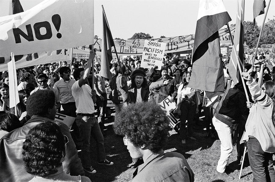 Anti Vietnam War Demonstration Photograph by Underwood Archives Adler