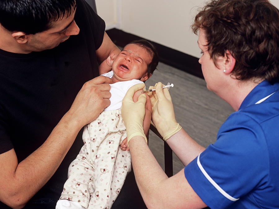 Bcg Vaccination #2 Photograph by Mark Thomas/science Photo Library