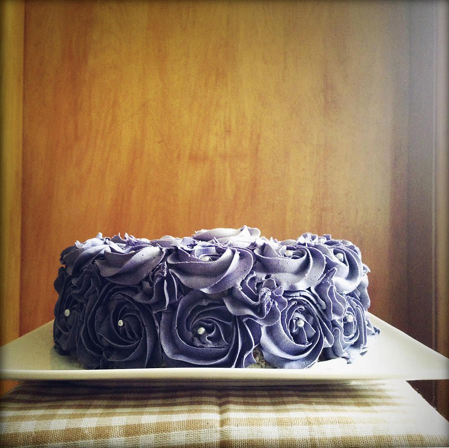 Cake Photograph - Cake #2 by Les Cunliffe