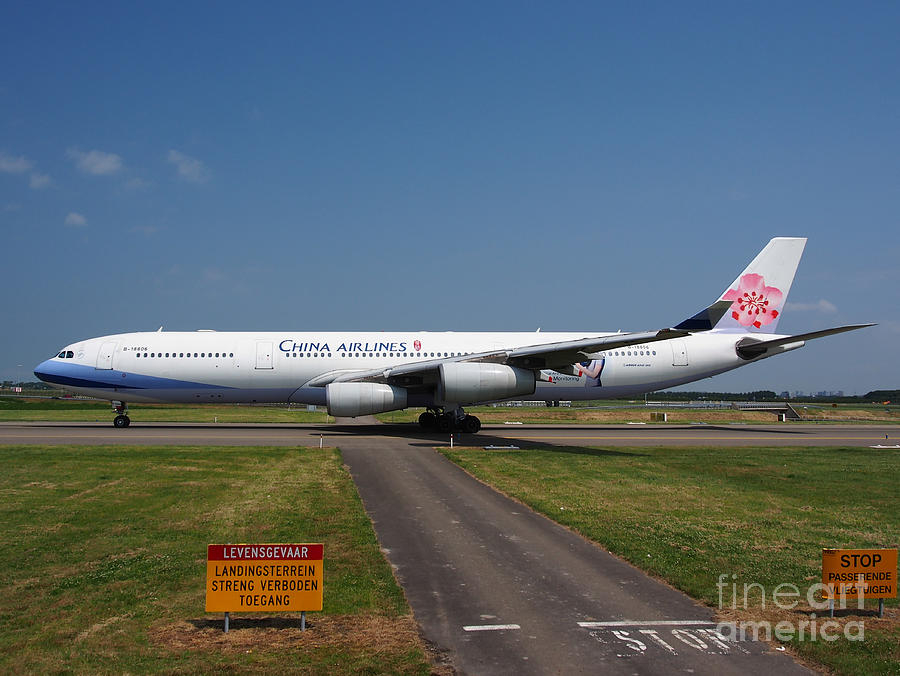 China Airlines Airbus A340 #2 Photograph by Paul Fearn