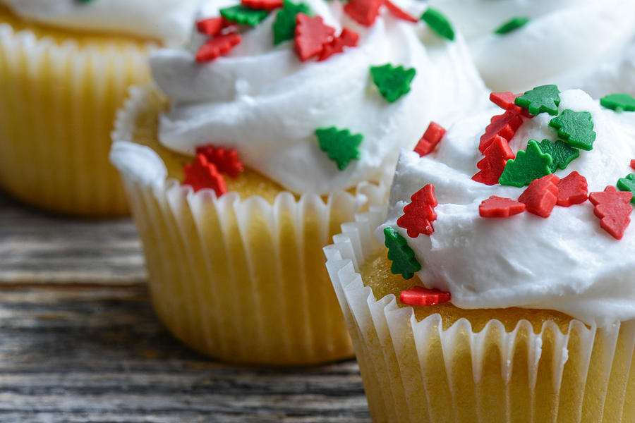 Cake Photograph - Christmas Cupcakes #2 by Brandon Bourdages