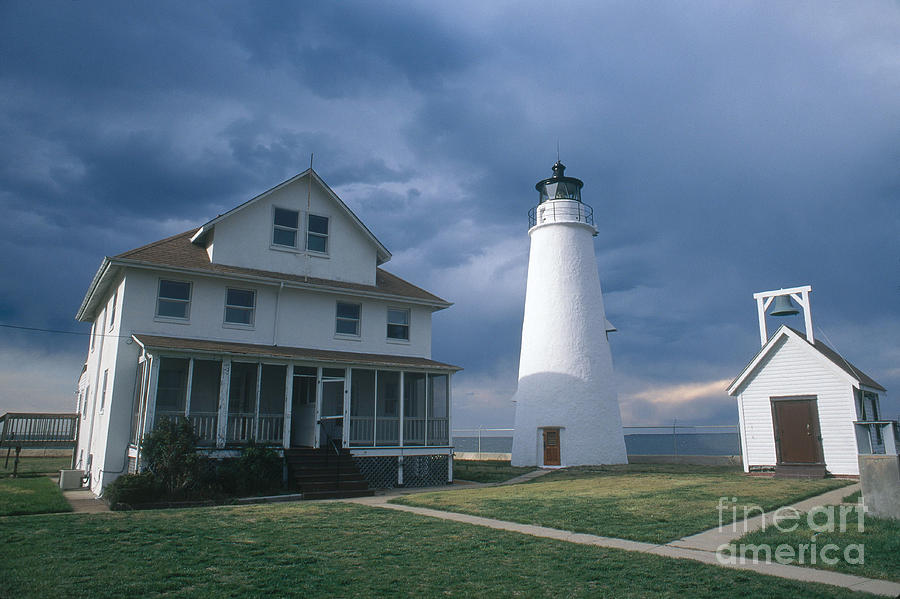 Cove Point Lighthouse, Md #2 Photograph by Bruce Roberts