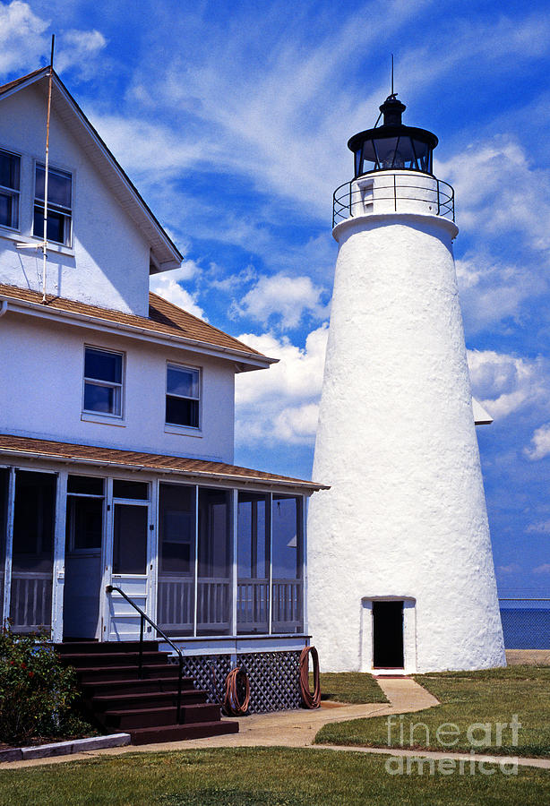 Cove Point Lighthouse #2 Photograph by Thomas R Fletcher