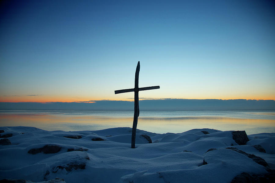Lake Michigan Photograph - Cross #2 by Jeffrey Phelps