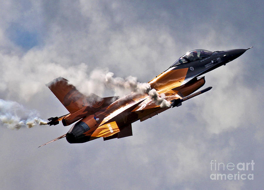 F16 smoke on #2 Photograph by Airpower Art