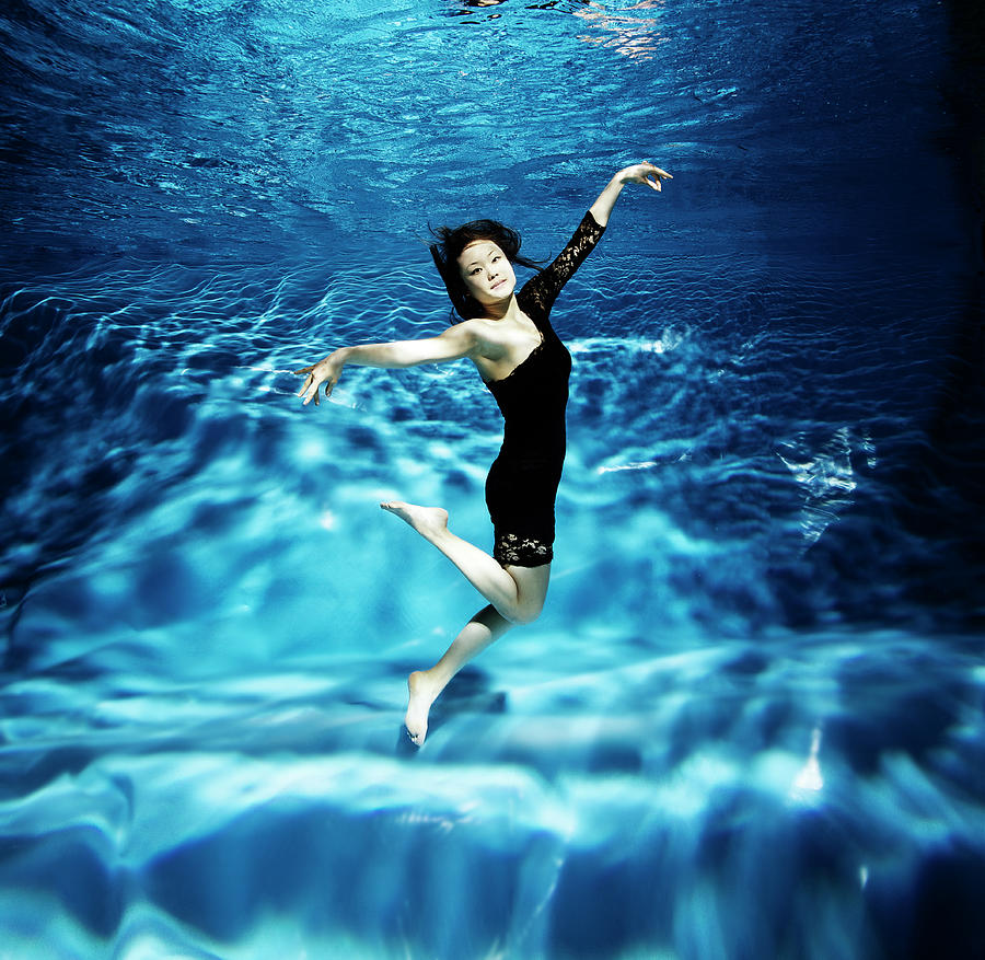 Female Dancer Under Water #2 Photograph by Henrik Sorensen