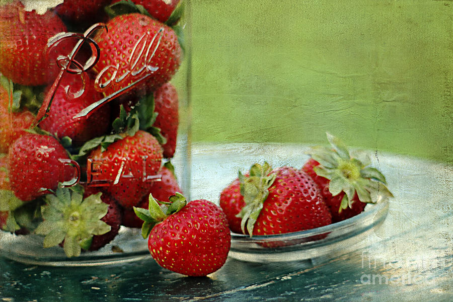 Still Life Photograph - Fresh Berries #2 by Darren Fisher