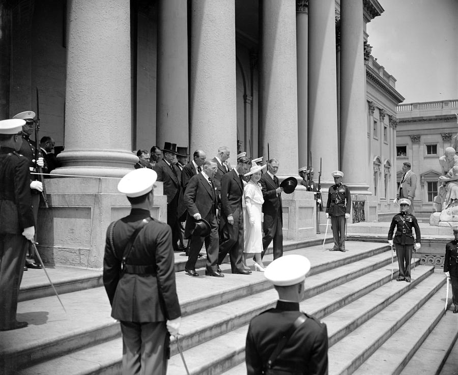 George Vi Royal Visit Photograph by Granger | Fine Art America