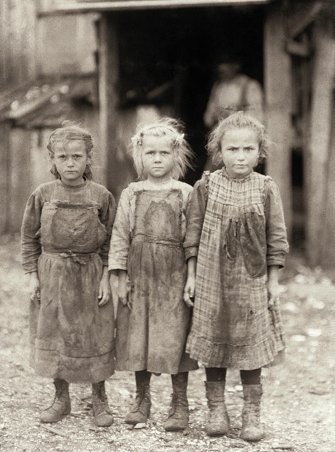 Hine Child Labor, 1911 Photograph by Lewis Hine