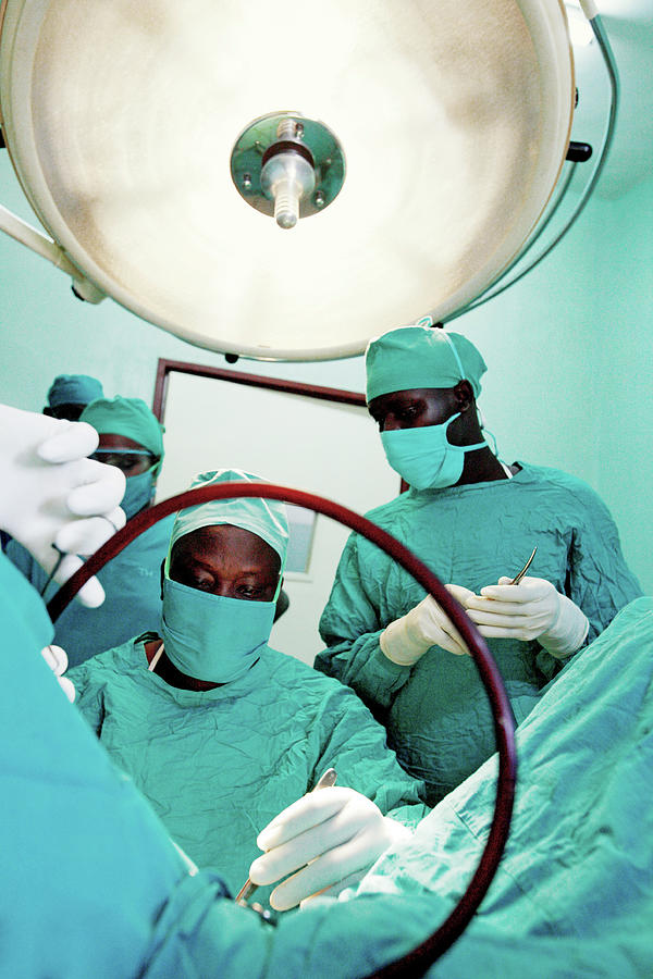 Hysterectomy Surgery Photograph By Mauro Fermariello Science Photo Library