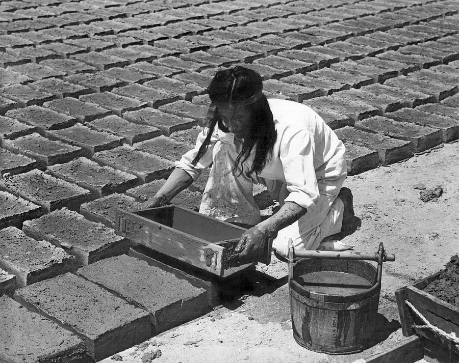 Indians Making Adobe Bricks #6 Photograph by Underwood Archives Onia